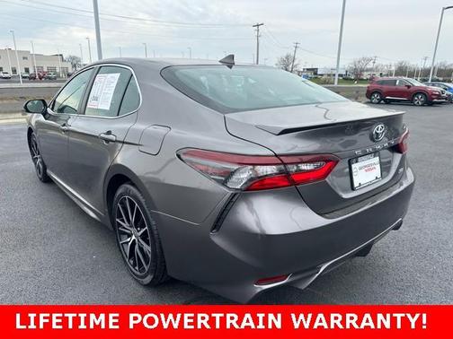 Photo 5 of 25 of 2021 Toyota Camry SE
