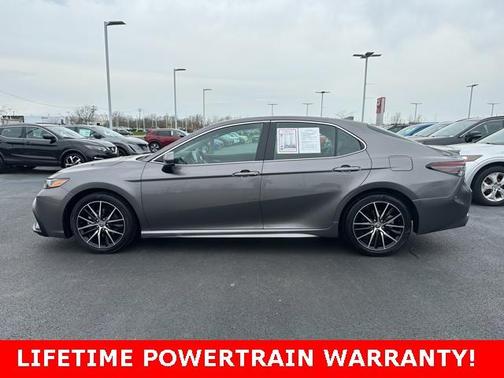 Photo 4 of 25 of 2021 Toyota Camry SE
