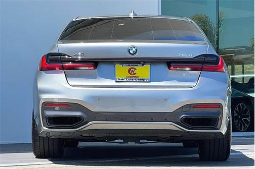 Photo 4 of 34 of 2020 BMW 750 i xDrive