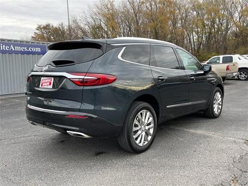 Photo 3 of 35 of 2020 Buick Enclave Premium