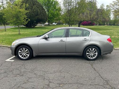 Photo 3 of 29 of 2007 INFINITI G35x Base