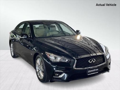 Photo 1 of 39 of 2018 INFINITI Q50 3.0t LUXE