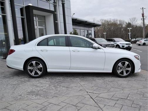 Photo 4 of 27 of 2020 Mercedes-Benz E-Class E 350 4MATIC