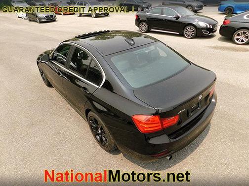 Photo 4 of 22 of 2015 BMW 320 i xDrive