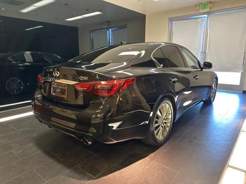 Photo 4 of 26 of 2019 INFINITI Q50 3.0t LUXE