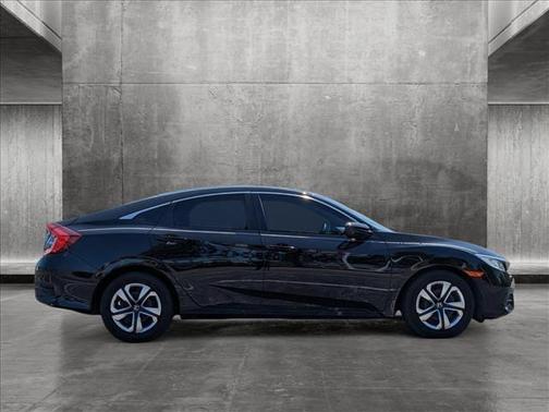 Photo 3 of 16 of 2017 Honda Civic LX