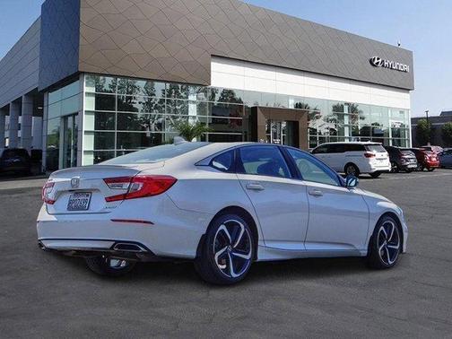 Photo 2 of 26 of 2020 Honda Accord Sport 1.5T