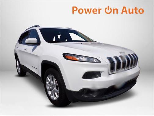 Photo 1 of 38 of 2018 Jeep Cherokee Latitude
