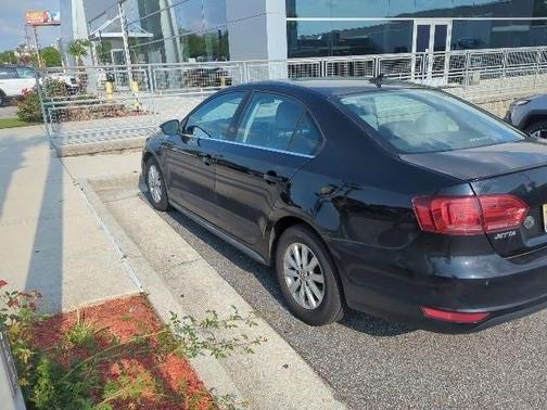 Photo 4 of 13 of 2014 Volkswagen Jetta Hybrid DSG SE