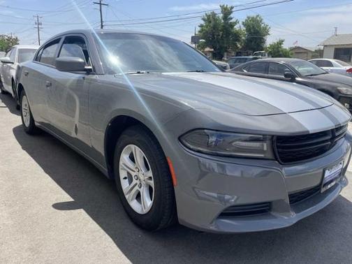 Photo 3 of 34 of 2018 Dodge Charger SXT