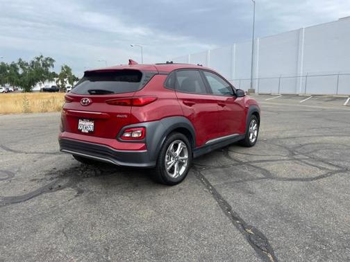 Photo 5 of 35 of 2019 Hyundai Kona EV Limited