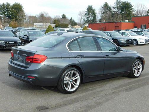 Photo 5 of 13 of 2018 BMW 328d xDrive