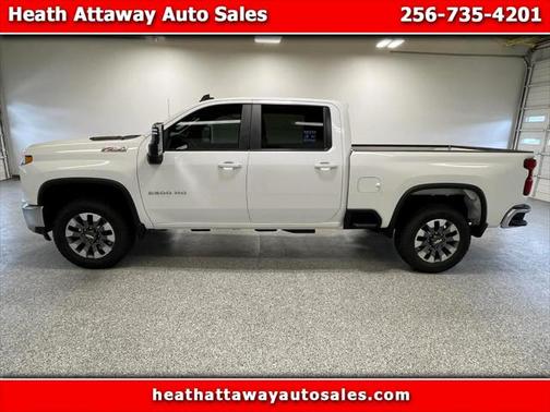 Photo 1 of 18 of 2020 Chevrolet Silverado 2500 LT