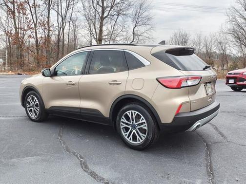 Photo 2 of 3 of 2021 Ford Escape SEL