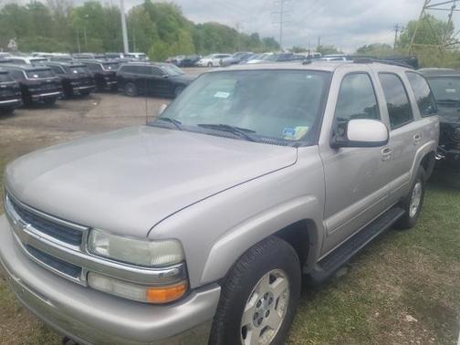 Photo 2 of 12 of 2004 Chevrolet Tahoe LT