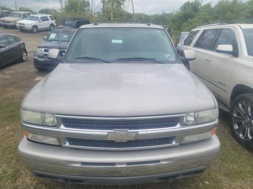 Photo 3 of 12 of 2004 Chevrolet Tahoe LT