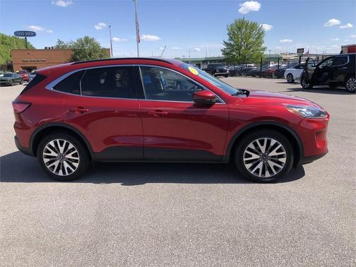 Photo 2 of 10 of 2020 Ford Escape Titanium