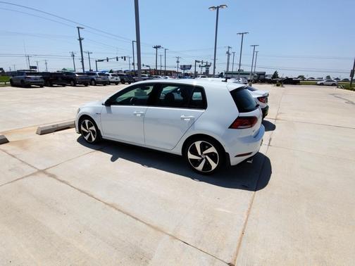 Photo 3 of 3 of 2019 Volkswagen Golf GTI 2.0T Autobahn