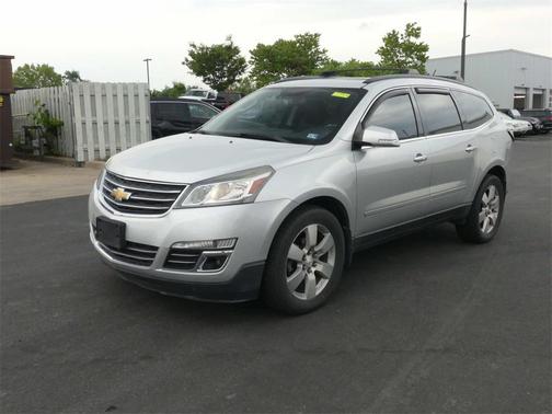 Photo 4 of 5 of 2015 Chevrolet Traverse LTZ