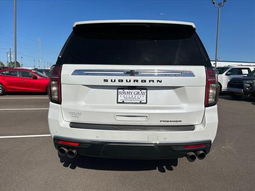 Photo 4 of 32 of 2021 Chevrolet Suburban Premier