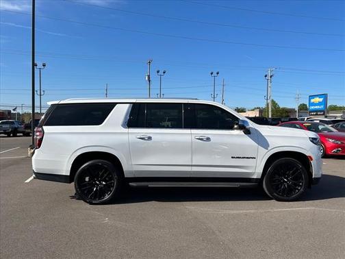 Photo 2 of 32 of 2021 Chevrolet Suburban Premier