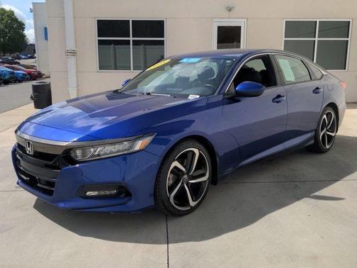 Photo 4 of 46 of 2018 Honda Accord Sport