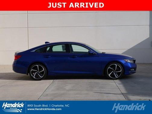 Photo 1 of 33 of 2018 Honda Accord Sport