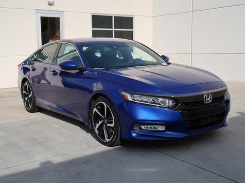 Photo 2 of 33 of 2018 Honda Accord Sport