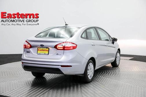 Photo 4 of 57 of 2015 Ford Fiesta S