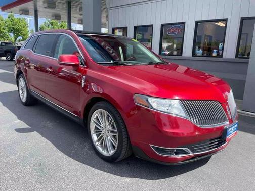 Photo 2 of 41 of 2013 Lincoln MKT EcoBoost