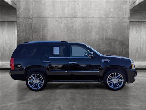 Photo 4 of 23 of 2014 Cadillac Escalade Platinum Edition