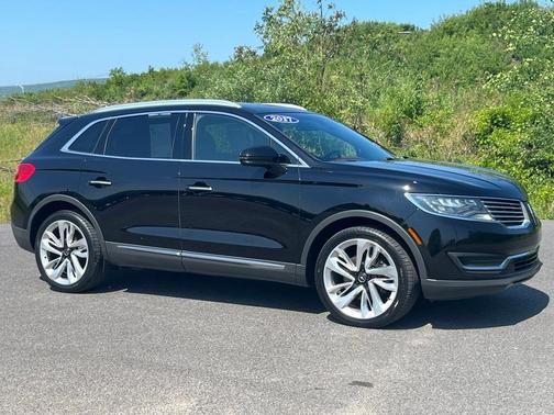 Photo 1 of 29 of 2017 Lincoln MKX Black Label