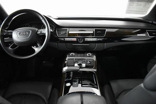 Photo 4 of 34 of 2015 Audi A8 L 3.0T