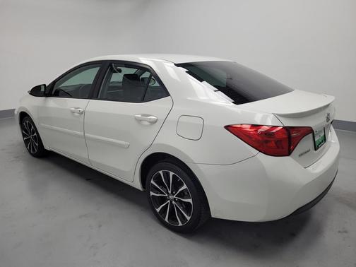 Photo 5 of 33 of 2019 Toyota Corolla SE
