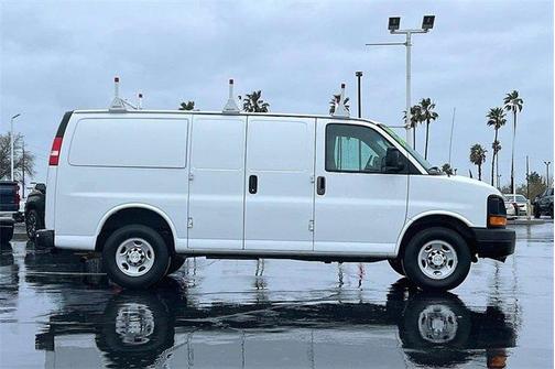 Photo 3 of 34 of 2014 Chevrolet Express 2500 Work Van