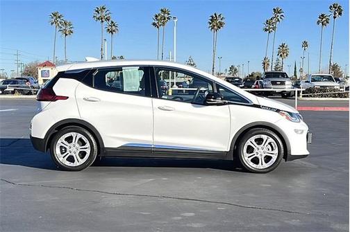 Photo 3 of 40 of 2019 Chevrolet Bolt EV LT