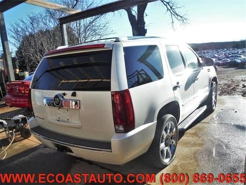 Photo 4 of 12 of 2007 Cadillac Escalade Base