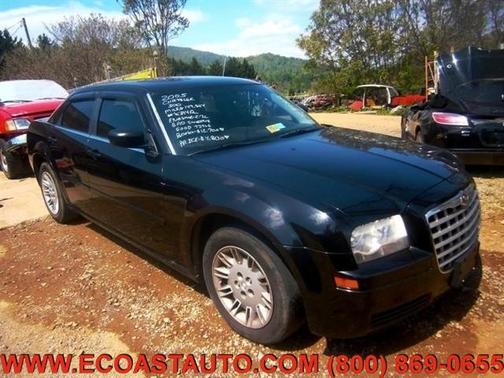 Photo 2 of 7 of 2005 Chrysler 300 Base
