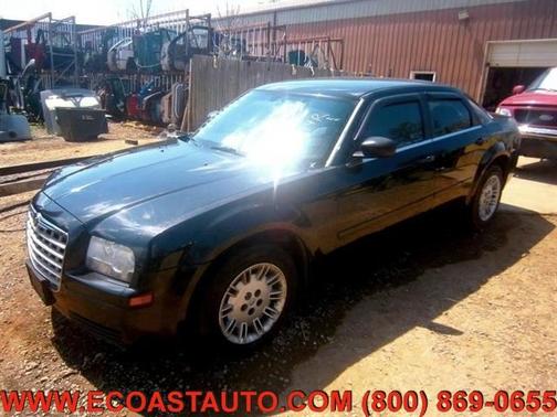 Photo 1 of 7 of 2005 Chrysler 300 Base