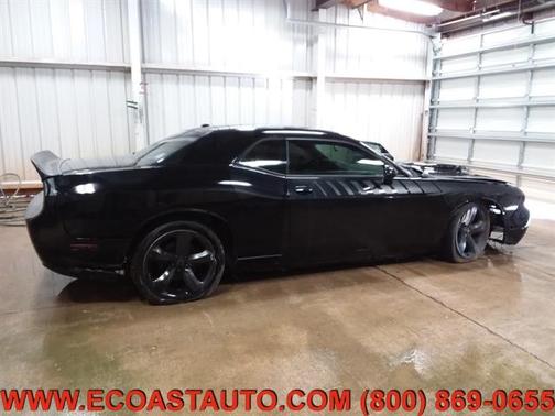 Photo 4 of 19 of 2012 Dodge Challenger R/T