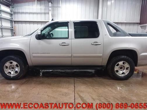 Photo 2 of 21 of 2007 Chevrolet Avalanche LT