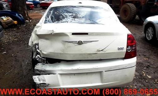 Photo 5 of 8 of 2009 Chrysler 300 Touring