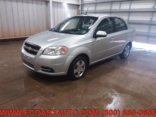 Photo 2 of 15 of 2011 Chevrolet Aveo LT