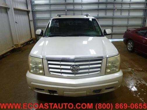 Photo 5 of 15 of 2003 Cadillac Escalade ESV Base