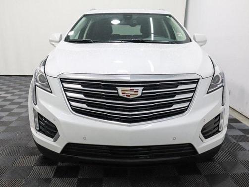 Photo 3 of 29 of 2019 Cadillac XT5 Luxury