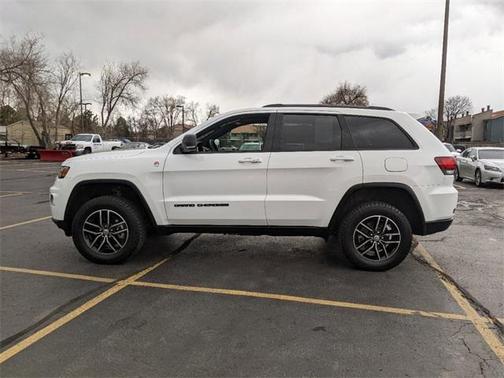 Photo 5 of 37 of 2018 Jeep Grand Cherokee Trailhawk