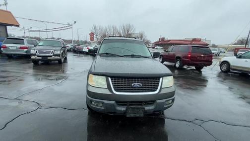 Photo 3 of 21 of 2004 Ford Expedition XLT