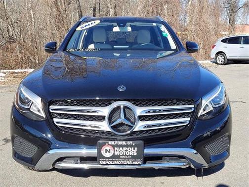 Photo 2 of 32 of 2019 Mercedes-Benz GLC 350e Base 4MATIC
