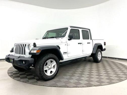 Photo 3 of 32 of 2020 Jeep Gladiator Sport