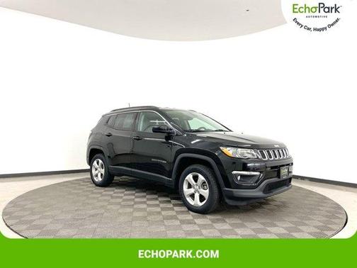 Photo 1 of 32 of 2019 Jeep Compass Latitude